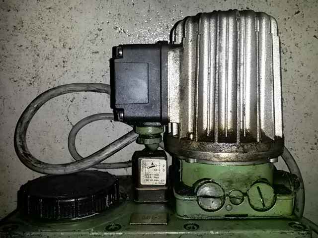 Pumpenaggregat SKF Zentralschmier-Aggregat mit Zahnradpumpe Bilder auf Industry-Pilot