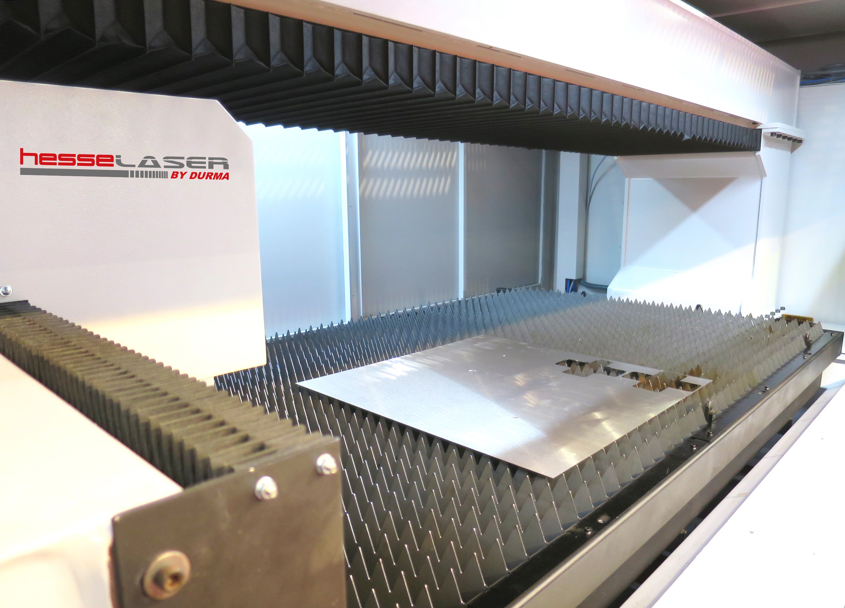 Laser Cutting Machine HESSE by DURMA HD-FS 3015 SIEMENS photo on Industry-Pilot