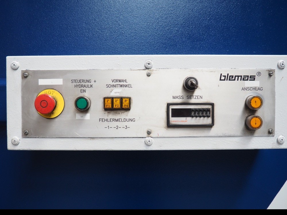 Гидравлические гильотинные ножницы BLEMAS TK 3000 x 6mm фото на Industry-Pilot