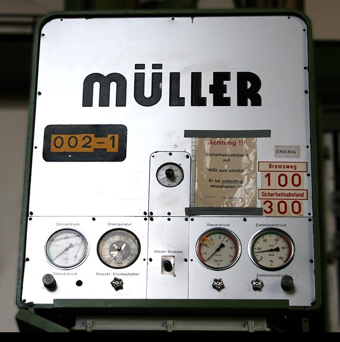 Single column Press - Hydraulic MÜLLER CAZ 200 photo on Industry-Pilot