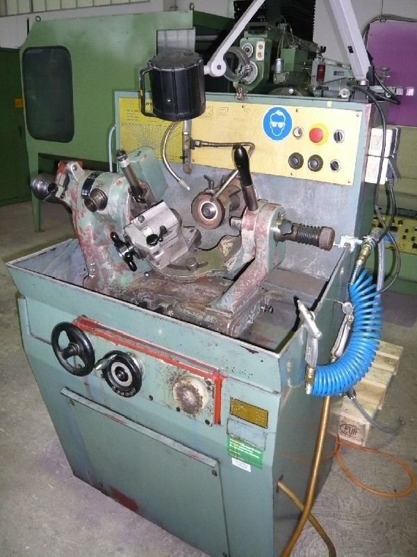 Drill grinding machine AVYAC 3 P 32 photo on Industry-Pilot