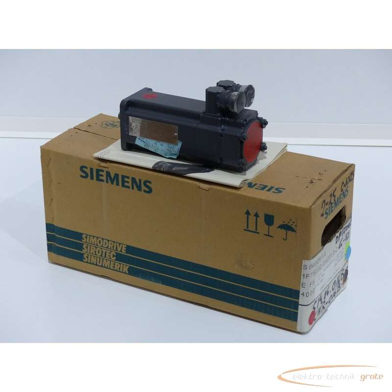 Synchronous servomotor Siemens 1FT5032-0AC01-1-Z SN:EF593898704002 ungebraucht!  photo on Industry-Pilot