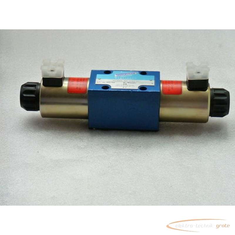 Hydraulic valve Seehausen 10-WE 10 DA 02 C 2305-G4PN 320 bar ungebraucht !!! photo on Industry-Pilot