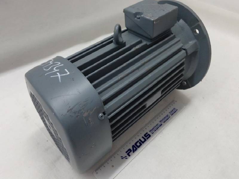 Three-phase servo motor VEM K21R 112 MV 2 DSD FDS TS160 /8845 ( K21R112MV2DSDFDSTS160/8845 ) 1072217010209H Wellendurchmesser: Ø 38 mm Flansch: Ø 250 mm Neu  photo on Industry-Pilot