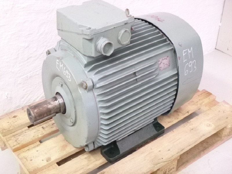 Drehstromservomotor VEM KPR 250 M6( KPR250M6 ) IP 54 Wellendurchmesser: Ø 80 mm Neu ! Bilder auf Industry-Pilot