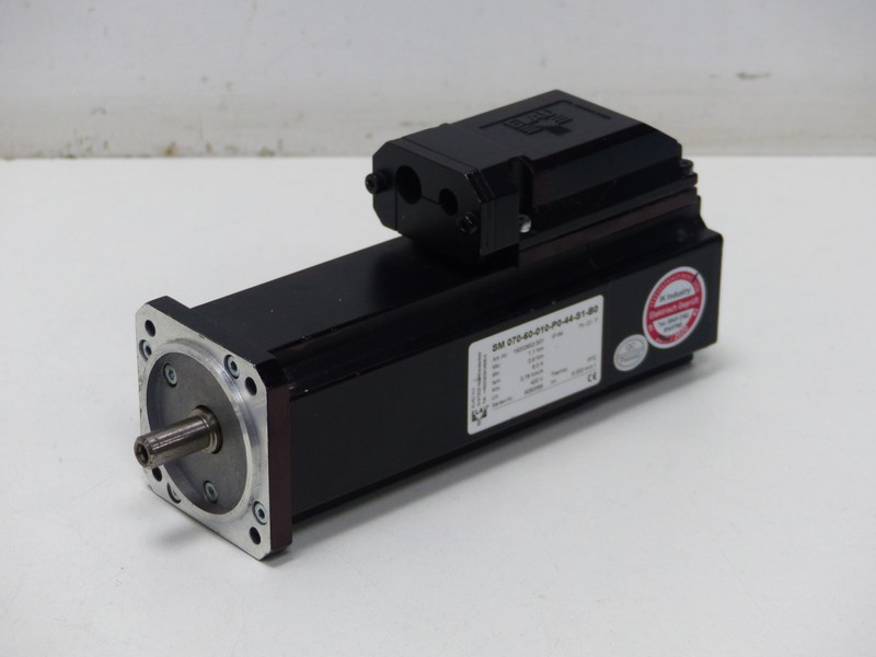 Серводвигатели ELAU Servomotor SM 070-60-010-P0-44-S1-B0 1,1Nm 6,0A 6.000min-1 Top Zustand фото на Industry-Pilot