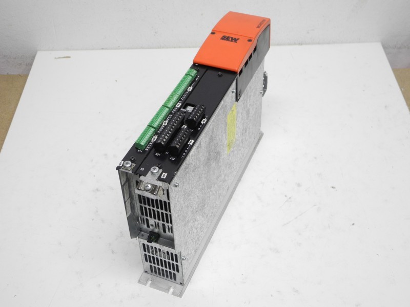 Модуль SEW Movidyn Servo Drive MAS51A015-503-00 API 12 - DPI 11A Modul TESTED фото на Industry-Pilot