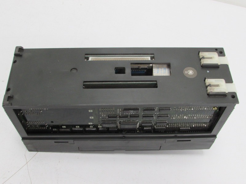 Servo motor Mitsubishi MELSEC A3ACPU-P21 DATE 403 Programmable Controller photo on Industry-Pilot