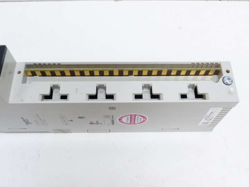 Module Schneider Electric 140DDI35300 Discrete DC Input Module NEUWERTIG photo on Industry-Pilot