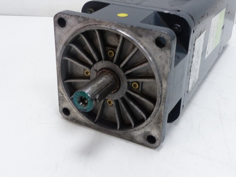 Servo motor Siemens Servomotor 1HU3076-0AF01-Z Z: A31 G31 K83  REFURBISHED ÜBERHOLT photo on Industry-Pilot