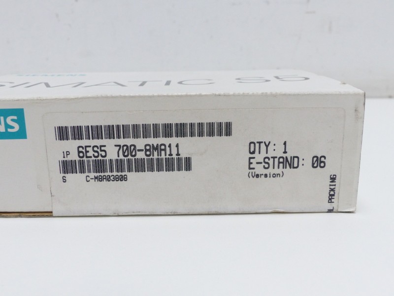 وحدة Siemens Simatic Bus Module 6ES5 700-8MA11 E-St.06 unused OVP الصورة على Industry-Pilot