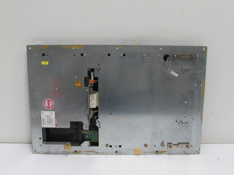 Control panel Siemens Sinumerik 840D 6FC5203-0AB11-0AA1 OP 031 TFT COLOUR STD-LAY Top Zustand photo on Industry-Pilot