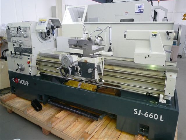 Screw-cutting lathe CONTUR SJ-660 photo on Industry-Pilot