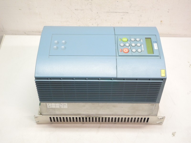 محول-التردد Eurotherm Drives 605C/0075/500/0011/UK/0/0/B0/0/0 Frequenzumrichter 500V 7,5kw الصورة على Industry-Pilot