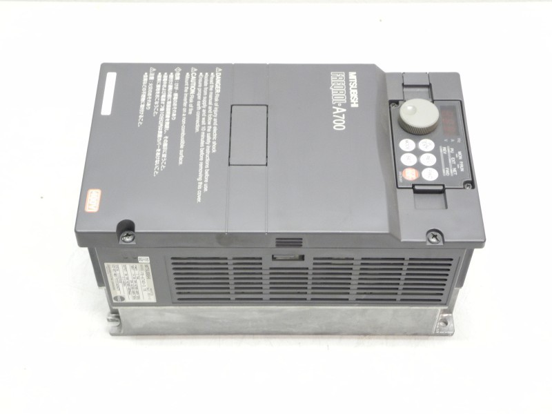 Frequency converter Mitsubishi Freqrol-A700 FR-A740-3.7K Frequenzumrichter 3,7kW 400V Top Zustand photo on Industry-Pilot