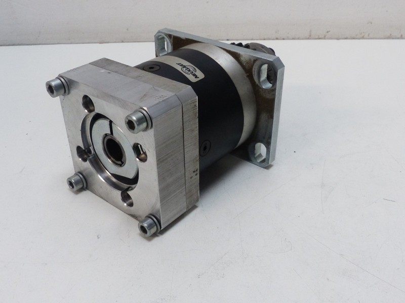 Servo motor Neugart PLE 80 i:5 Planetengetriebe Top Zustand photo on Industry-Pilot