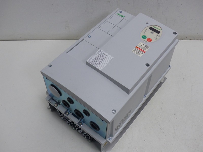 Schneider 212. Частотный преобразователь Schneider Electric atv212. Atv212hu22n4. Rj45 atv212.