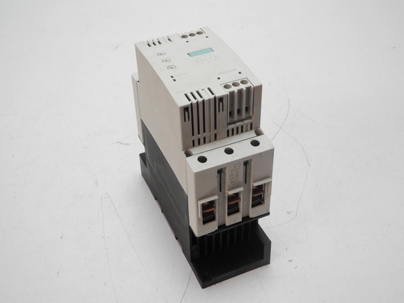 محول-التردد Siemens SIRIUS 3RW3045-1AB05 Softstarter 75A 45kW 500V TESTED الصورة على Industry-Pilot