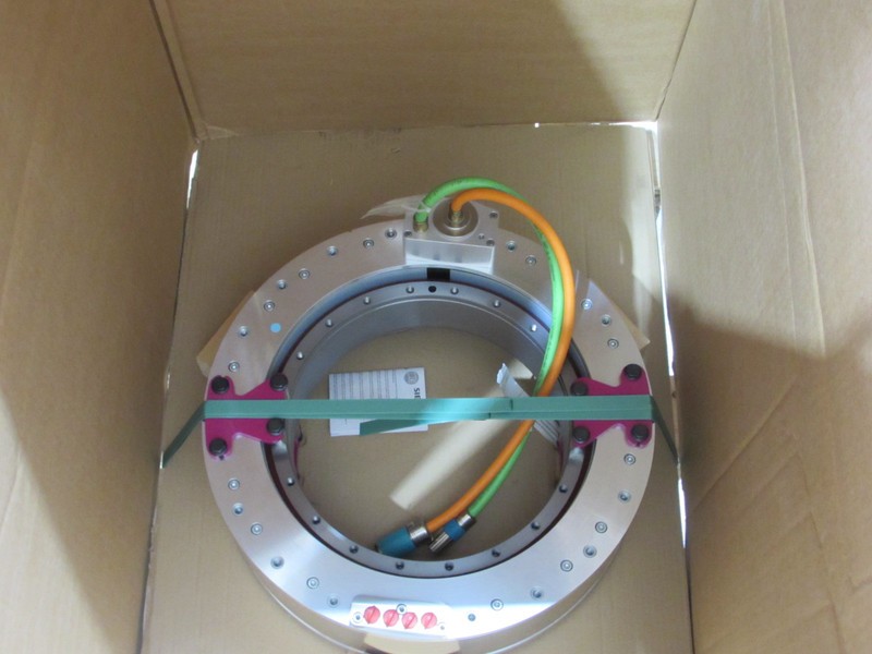  Siemens Simotics 1FW6160-0WB07-1JD2 torque motor 100 / min, 620Nm UNUSED OVP الصورة على Industry-Pilot