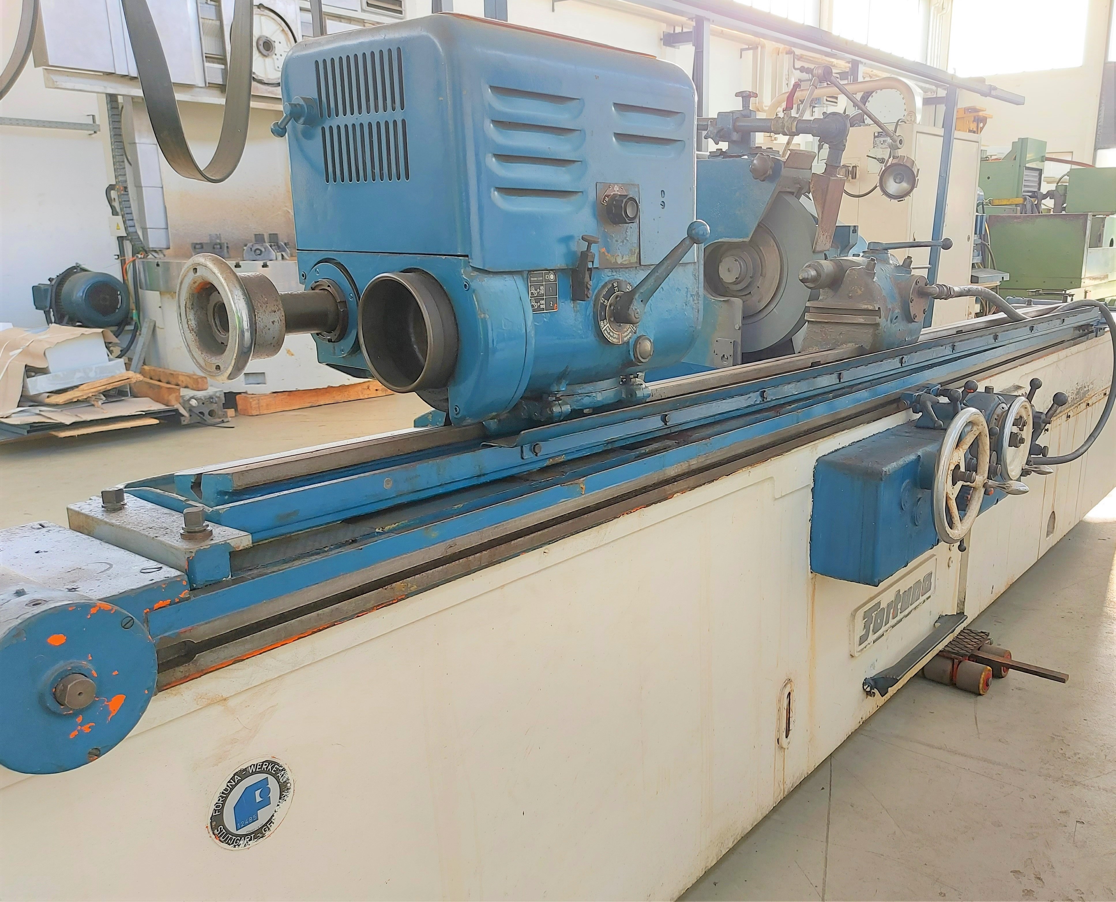 Cylindrical Grinding Machine FORTUNA ES 350-2500 photo on Industry-Pilot