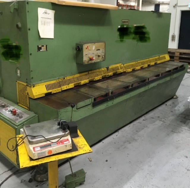 Hydraulic guillotine shear  DIGEP HS - 6/3050 photo on Industry-Pilot