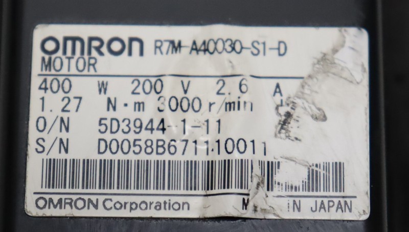 Серводвигатели Omron Servomotor R7M-A40030-S1-D 400W 200V 3000 r/min Motor TOP ZUSTAND фото на Industry-Pilot