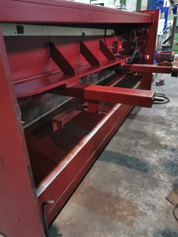 Hydraulic guillotine shear  ATLANTIC ATS 3000 photo on Industry-Pilot