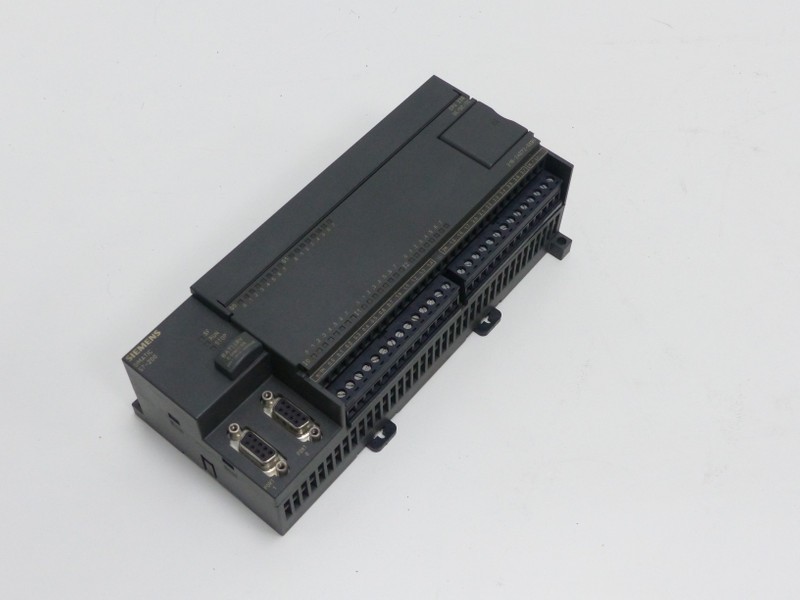  Siemens 6ES7216-2AD22-0XB0 6ES7 216-2AD22-0XB0 CPU 226 DC/DC/DC E-St.01 photo on Industry-Pilot