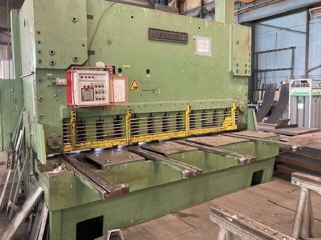 Hydraulic guillotine shear  MENGELE S25-3000 photo on Industry-Pilot