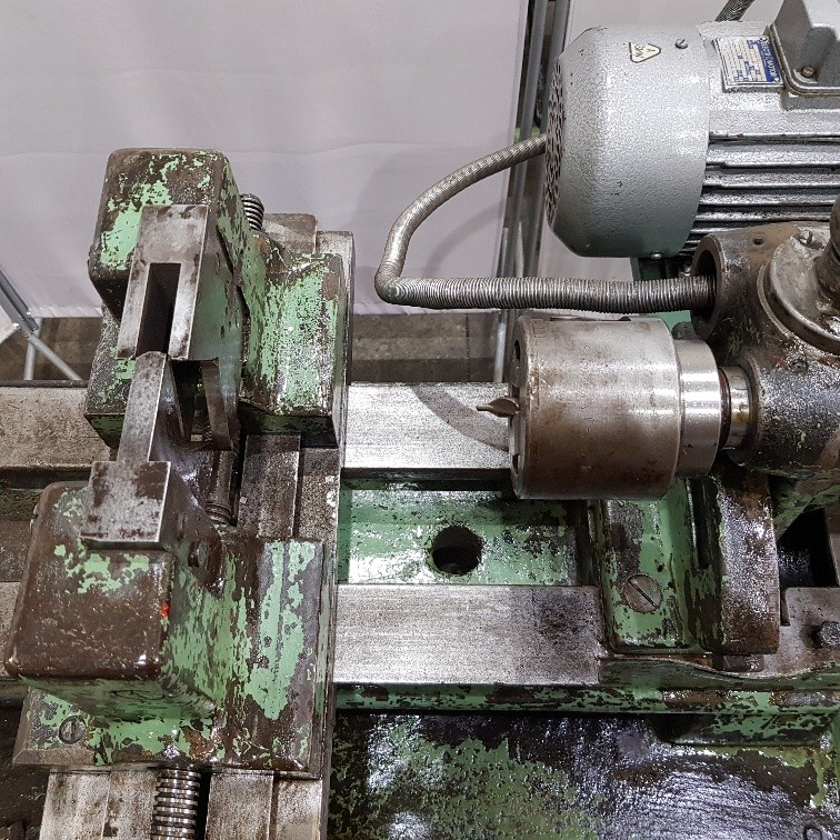 Centering machine Gebr. HELLER photo on Industry-Pilot