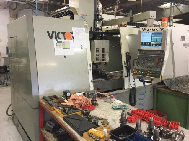 Machining Center - Vertical VICTOR Vcenter/105 photo on Industry-Pilot