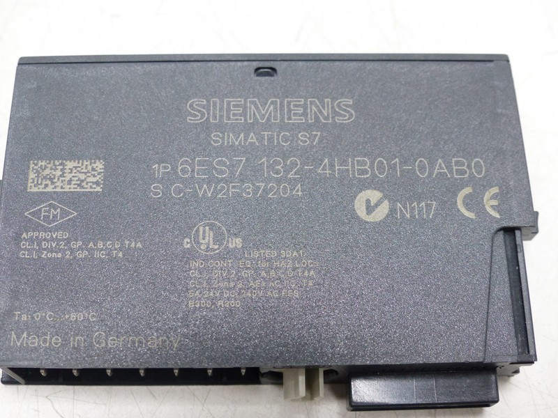  Siemens Simatic S7 6ES7 132-4HB01-0AB0 6ES7132-4HB01-0AB0 Top Zustand фото на Industry-Pilot