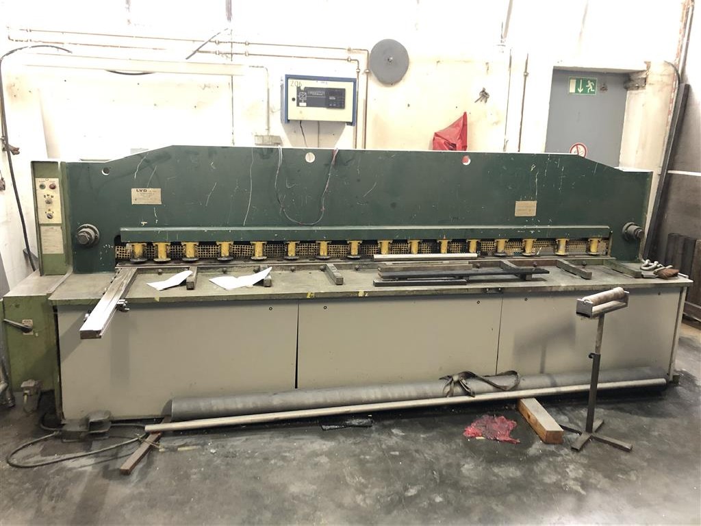 Hydraulic guillotine shear  LVD LV 3I/3,5 photo on Industry-Pilot