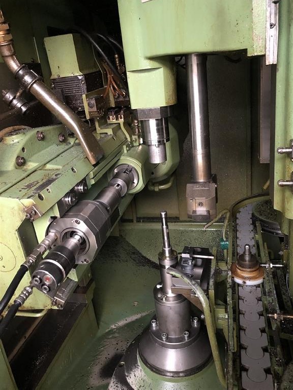 Gearwheel hobbing machine vertical PFAUTER PE 150 photo on Industry-Pilot