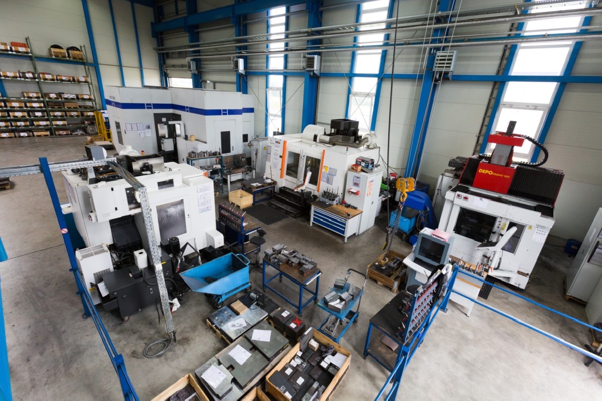 Machining Center - Vertical DEPO Dynamics 1009 photo on Industry-Pilot