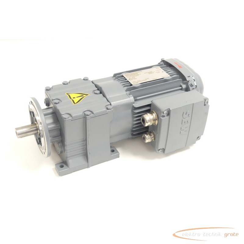 Servomotor SEW Eurodrive R17F DRS71M4 / TH SN:01.1736146301.0006.11- ungebraucht! - photo on Industry-Pilot