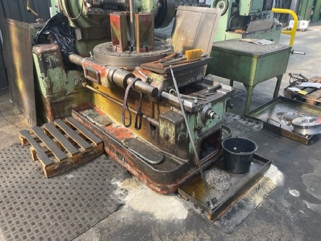 Combined gear hobbing and shaping machine TOS FO-10 photo on Industry-Pilot