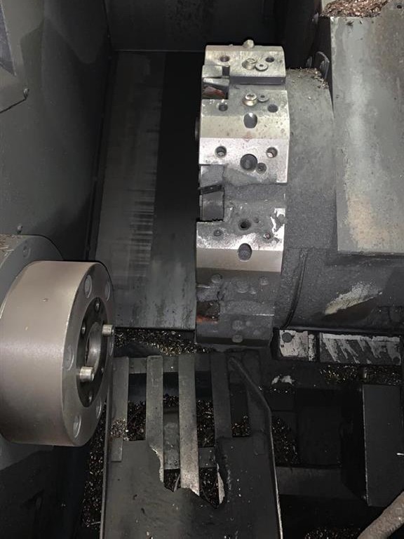 CNC Turning Machine DOOSAN DAEWOO PUMA 240C photo on Industry-Pilot