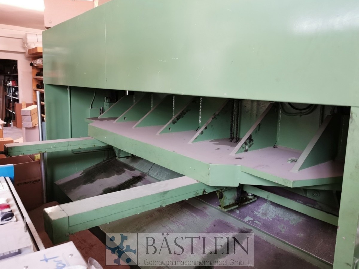 Hydraulic guillotine shear  FASTI TCHE 30/10 photo on Industry-Pilot