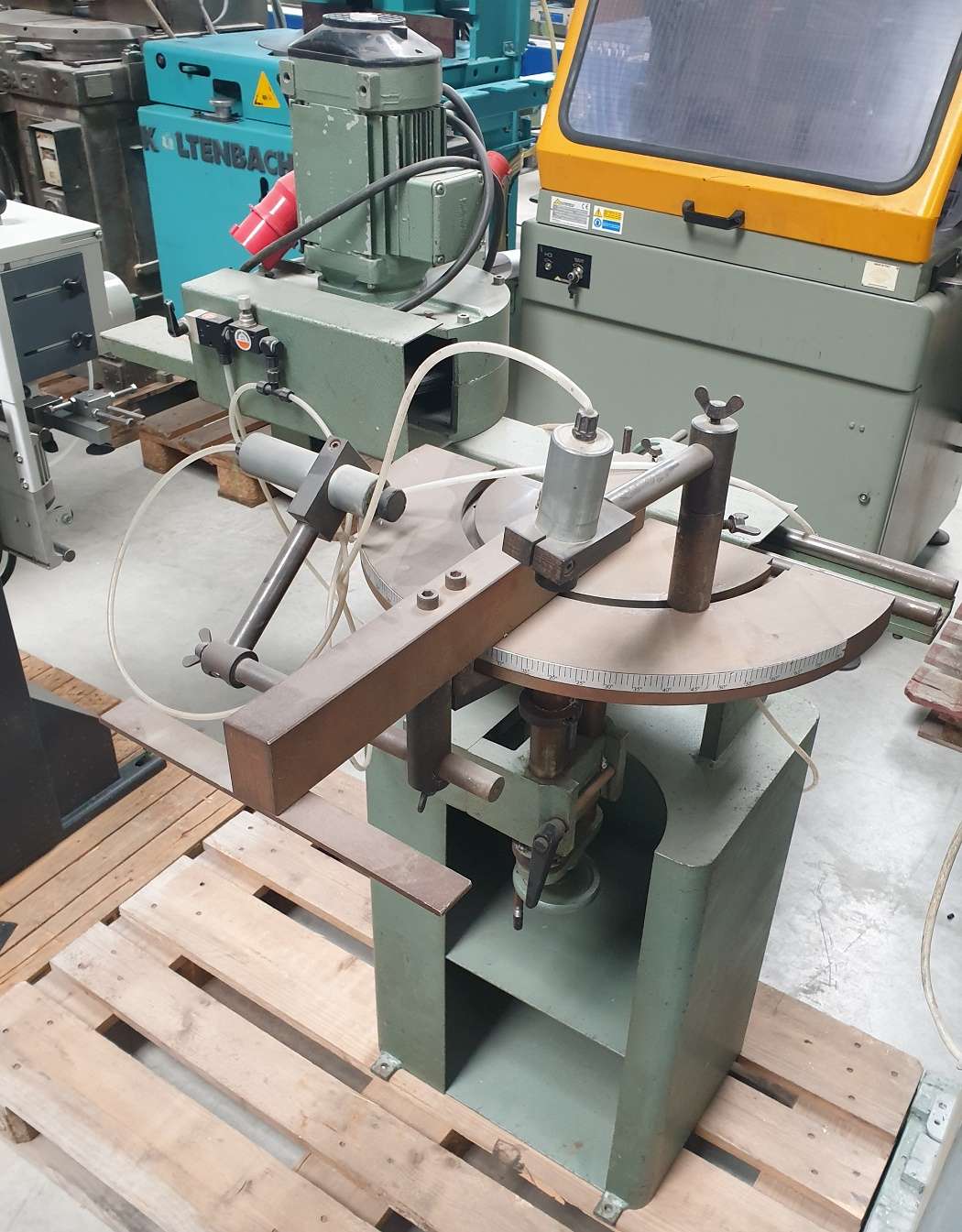 Notching Machine for window manufacture Graule AKF 5-250 photo on Industry-Pilot