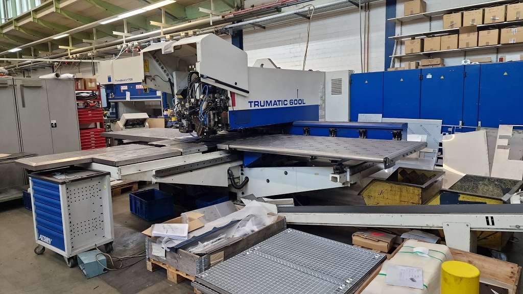 Stanz-Laser-Maschinen TRUMPF  Trumatic TC 600L - 1300 Bilder auf Industry-Pilot