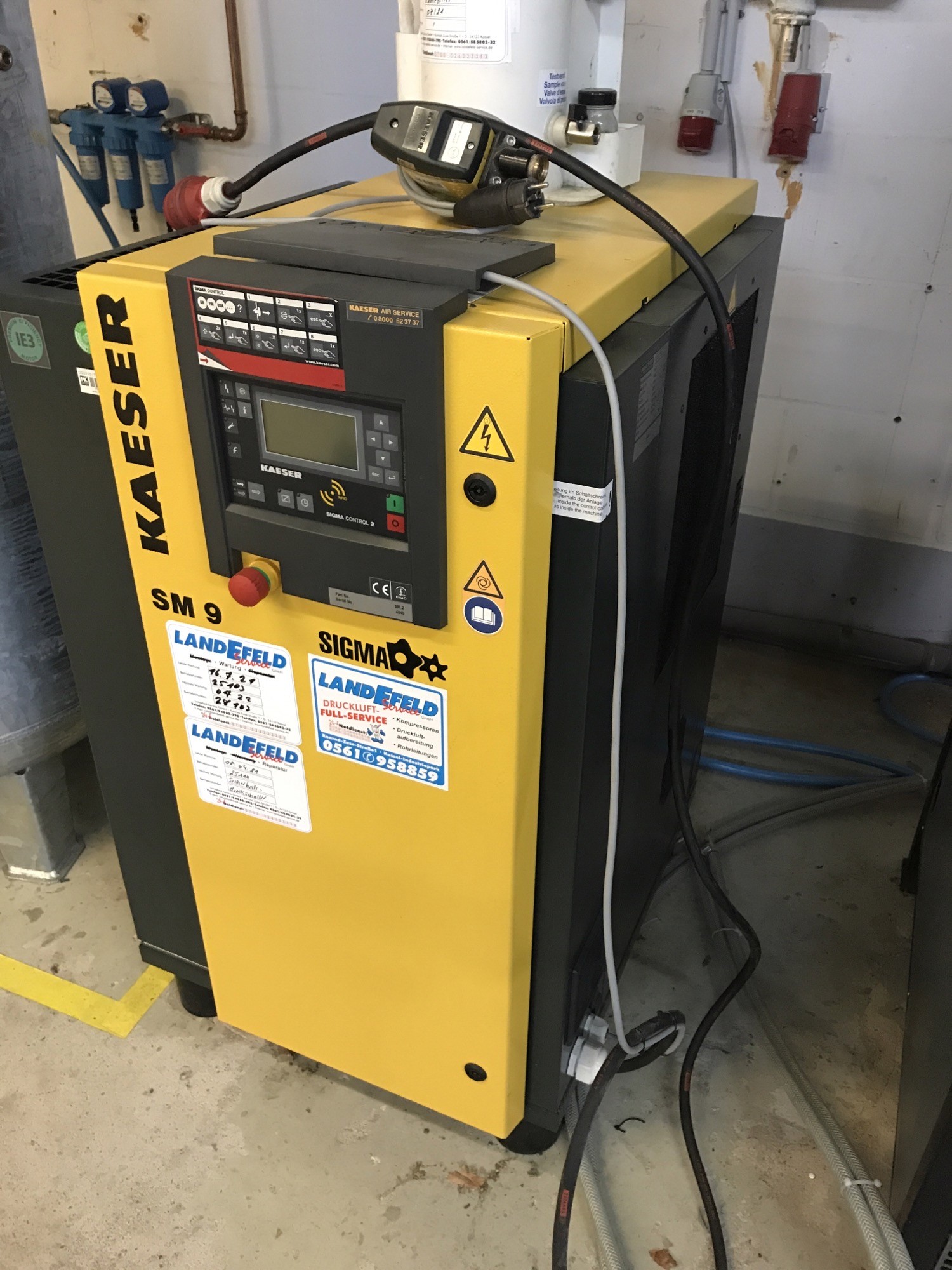 Screw air compressor KAESER SM 9 photo on Industry-Pilot