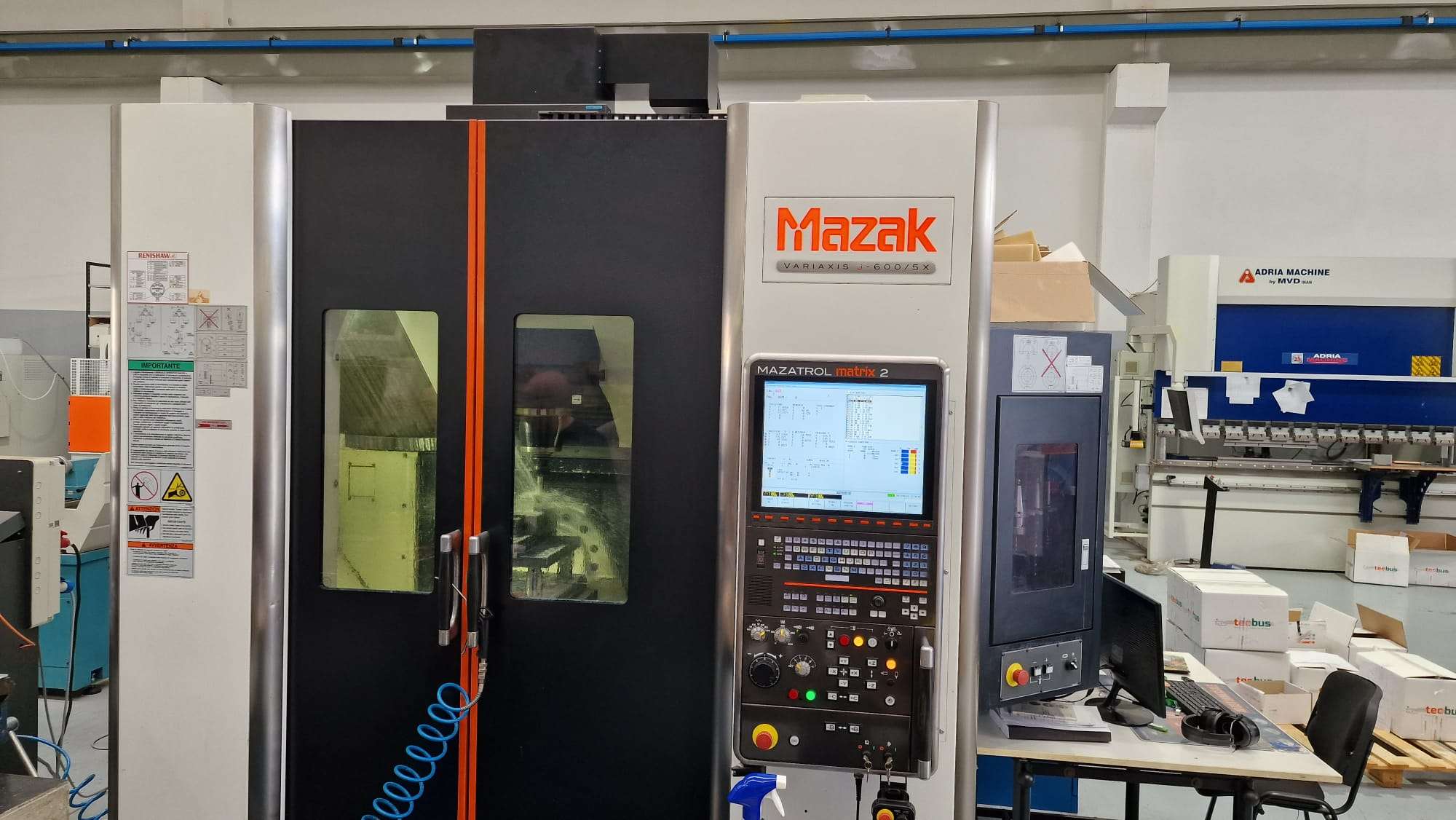 Bearbeitungszentrum - Universal Mazak VARIAXIS j-600-5X Bilder auf Erdmann Export Import