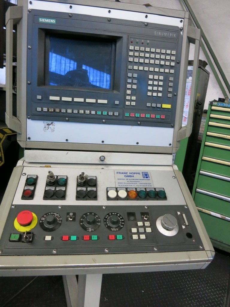 Карусельно-токарный станок одностоечный TOS SKQ12 фото на Industry-Pilot