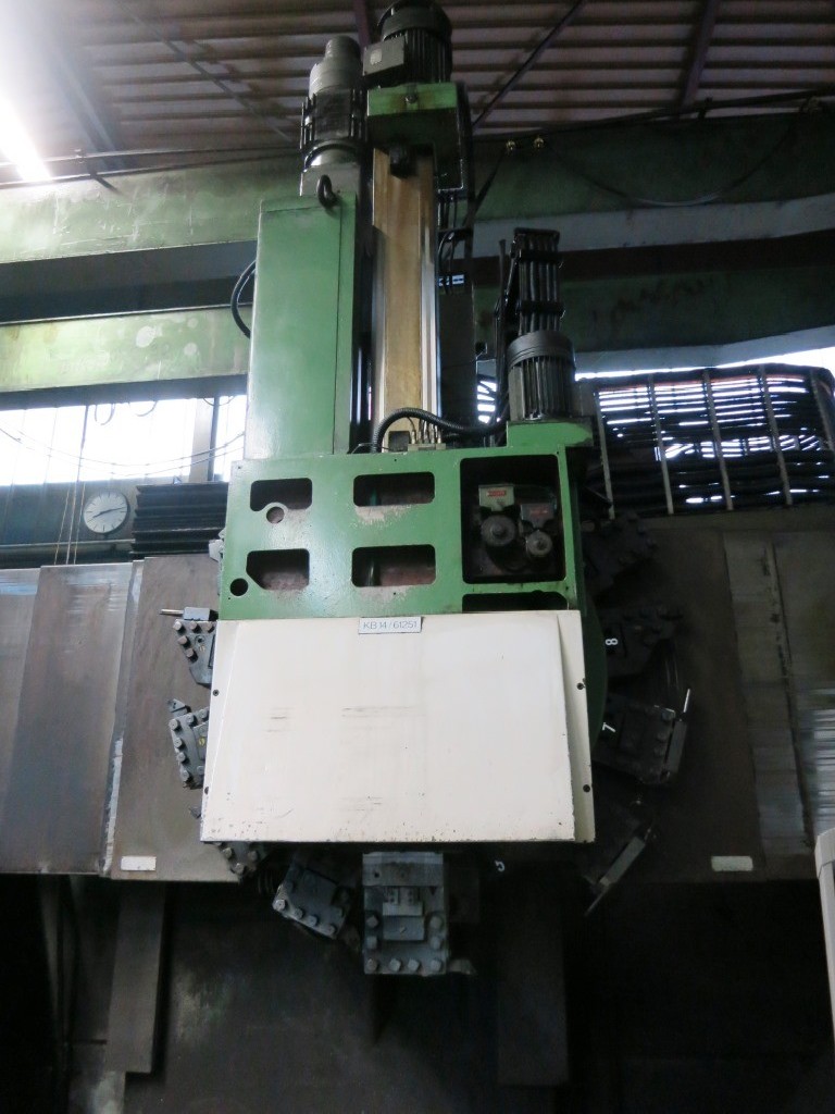 Vertical Turret Lathe - Single Column TOS SKQ12 photo on Industry-Pilot