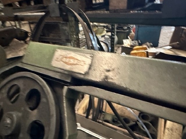 Bandsaw metal working machine JAESPA 260 photo on Industry-Pilot