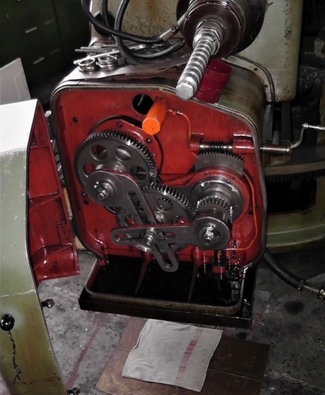 Spiral Bevel Gear Cutting Machine OERLIKON Spiromatik 2 photo on Industry-Pilot