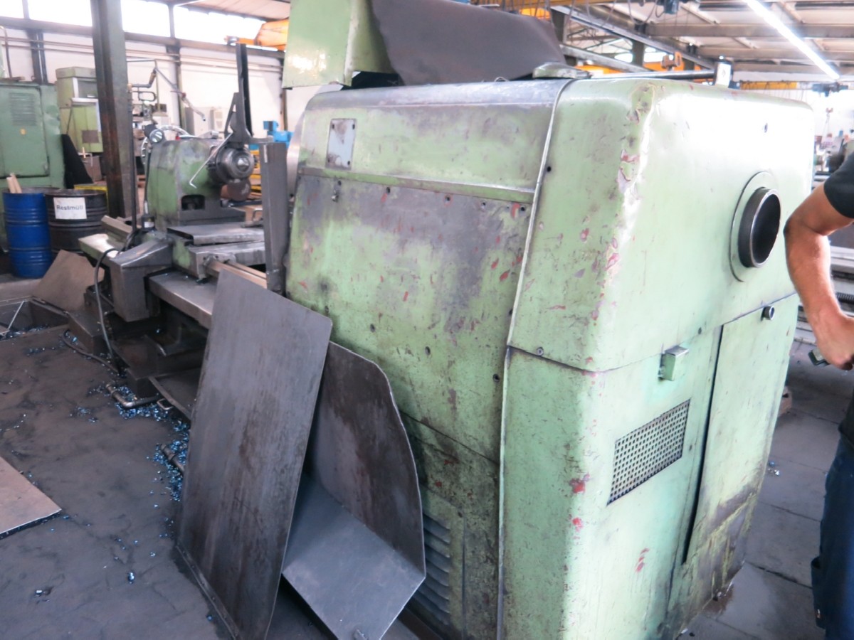 Screw-cutting lathe WOHLENBERG M 1000 photo on Industry-Pilot