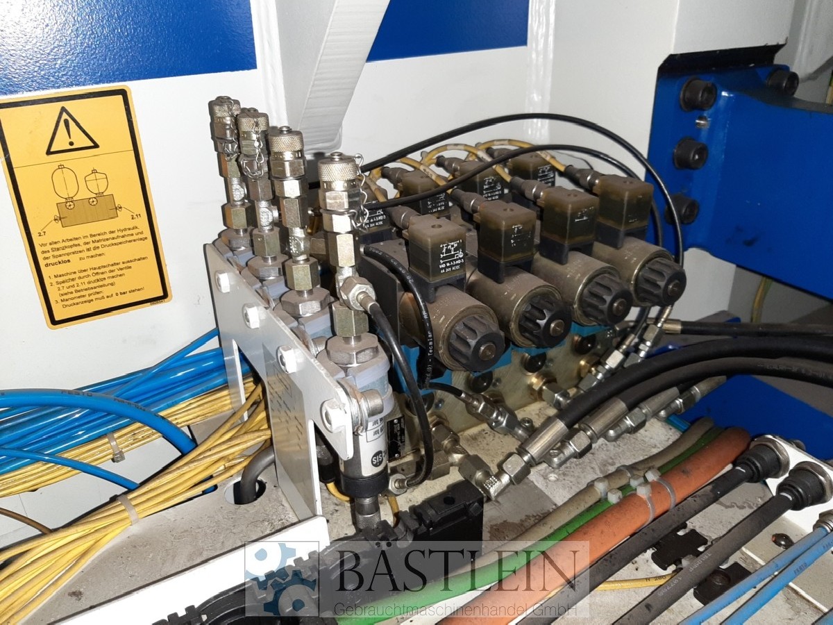 Координатно-пробивной пресс TRUMPF TruMatic 5000R фото на Industry-Pilot
