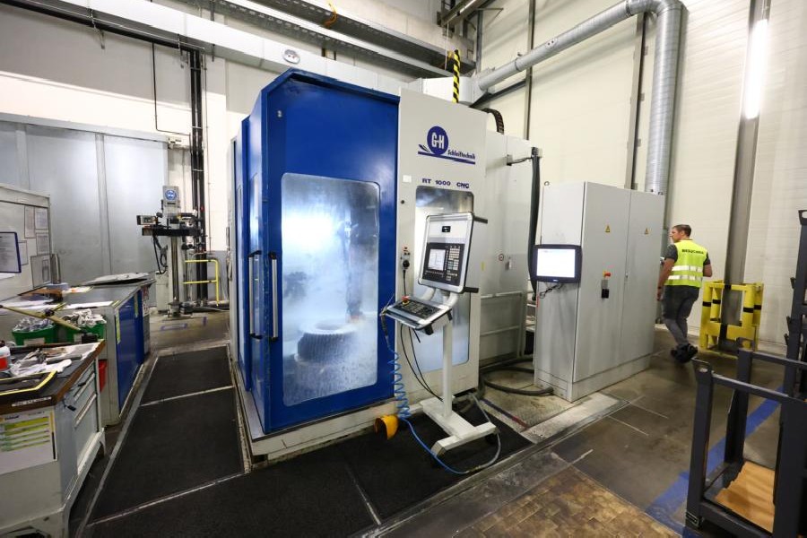 Rotary-table surface grinding machine GEIBEL & HOTZ RT 1000 CNC photo on Industry-Pilot